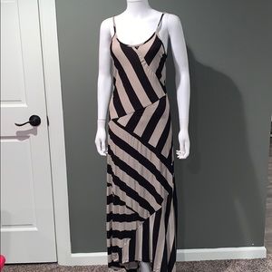 Mai tai WOMANS black/tan stripe maxi dress SZ.S